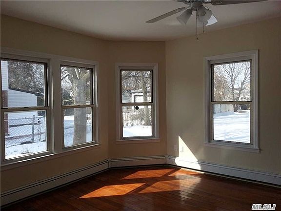 5th image of 117 Davison Ave