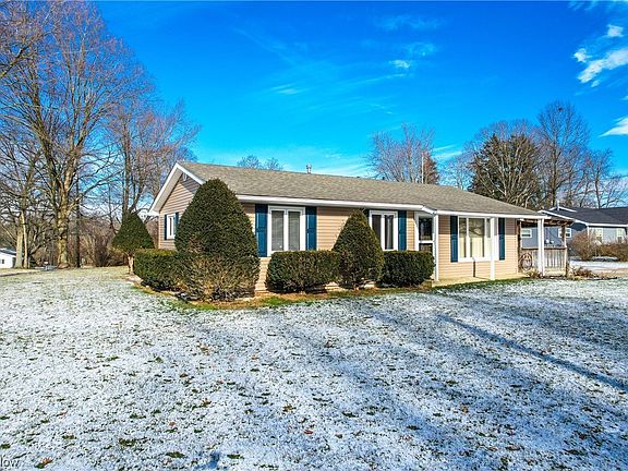 2nd image of 260 Thomas Ave