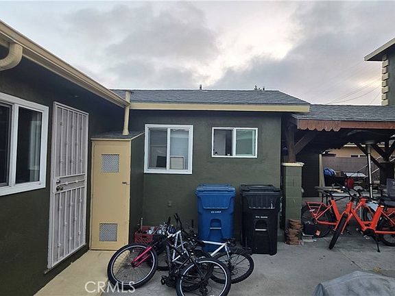 2nd image of 1139 E 65th St