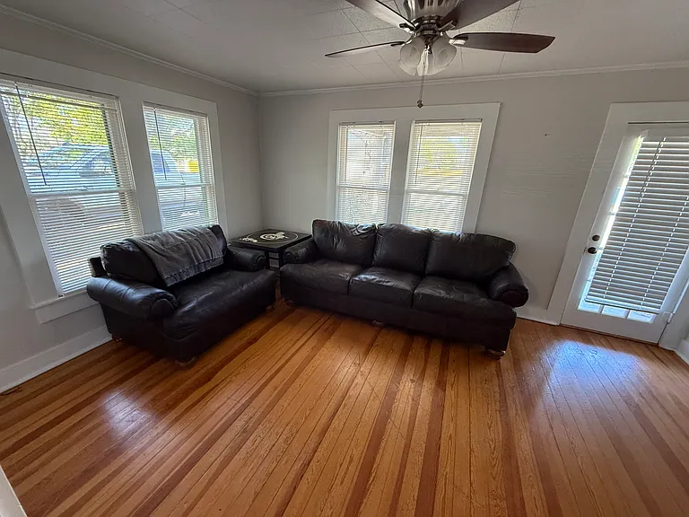 225 Hamilton St — Photo 11