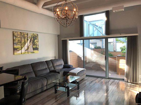5th image of 3 N Columbus Blvd APT 247