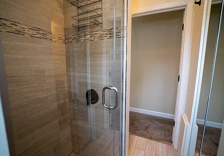 1916 W Roscoe St #2 — Photo 9