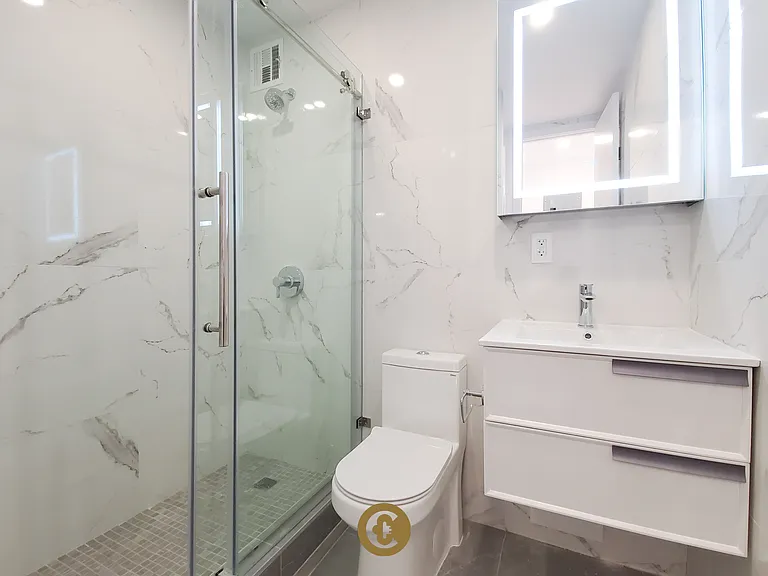 227 E 59th St #2B — Photo 6