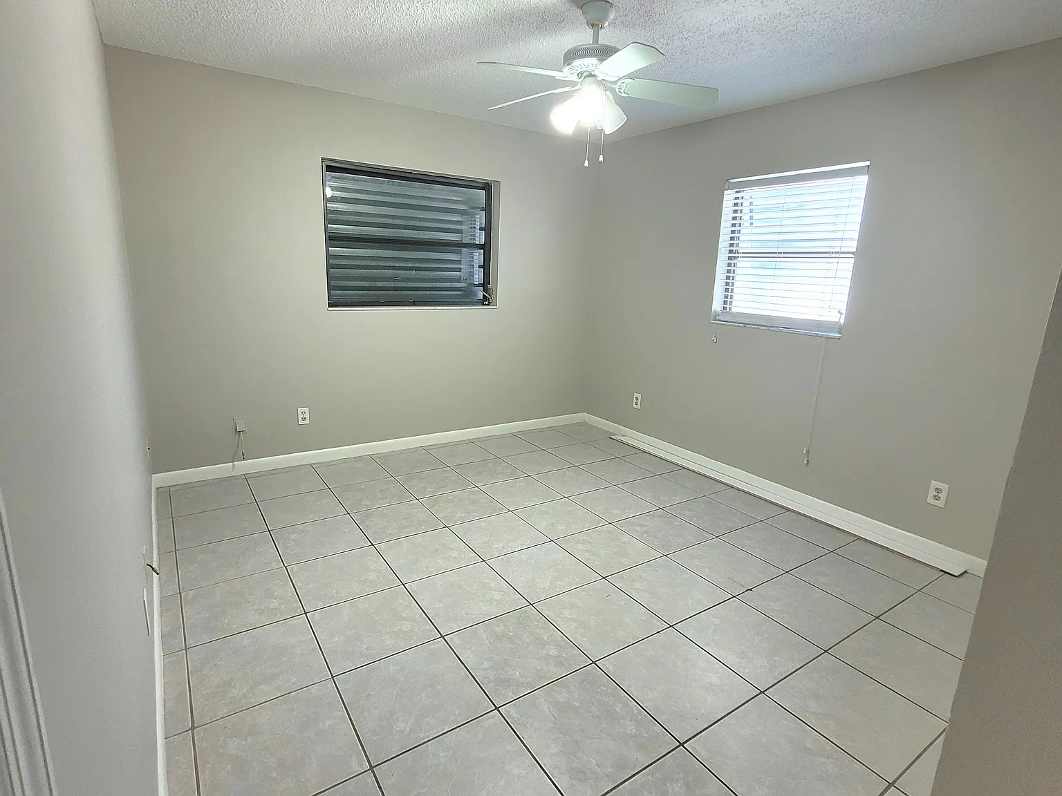 Lomond Dr, Port Charlotte — Photo 3
