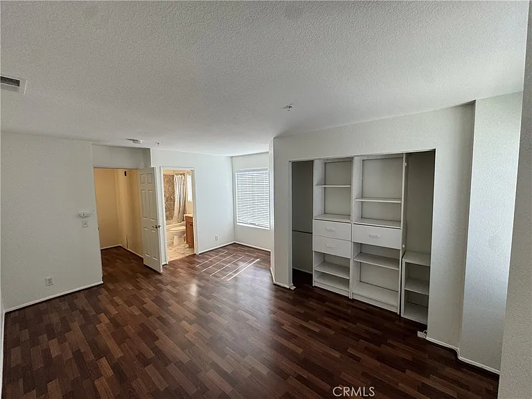201 Laurel Ave — Photo 14
