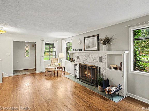 5th image of 7361 Honeysuckle Rd