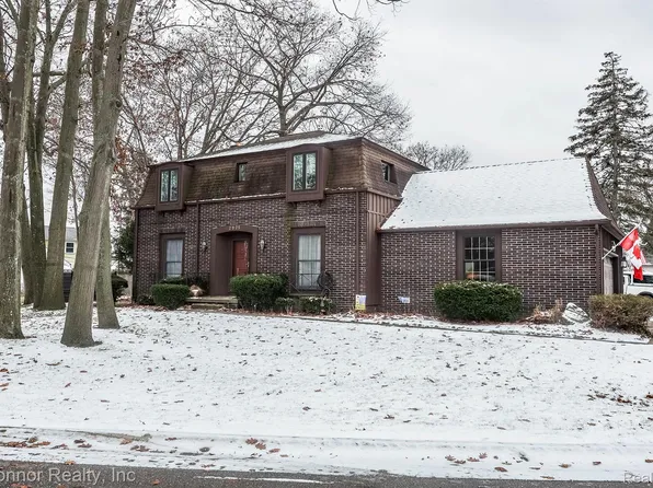 2925 Linda Ct, Port Huron, MI 48060