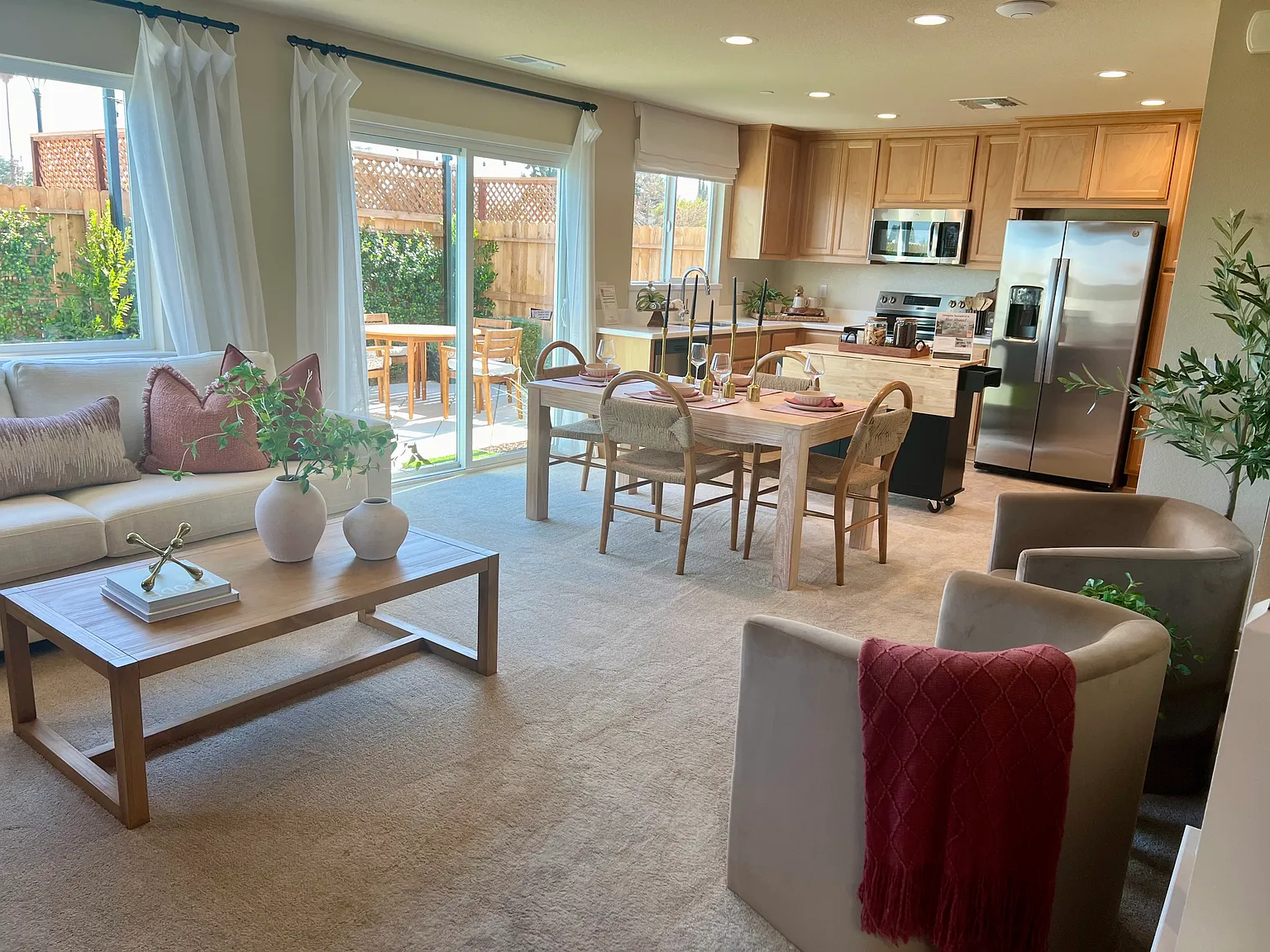 469 Anthology St — Photo 3