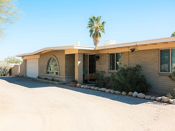 3rd image of 8600 N Placita Del Cardo