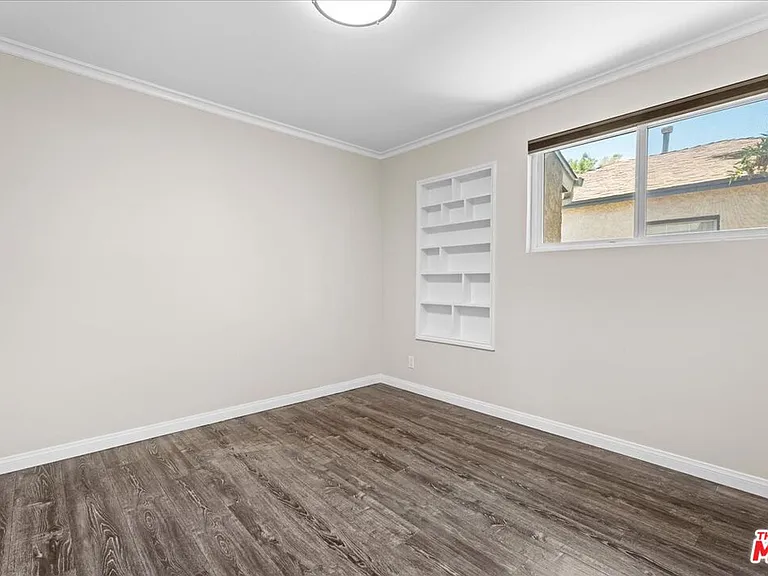 18725 Martha St — Photo 19