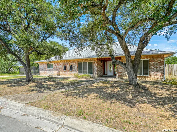 6005 Covers Cv, New Braunfels, TX 78132