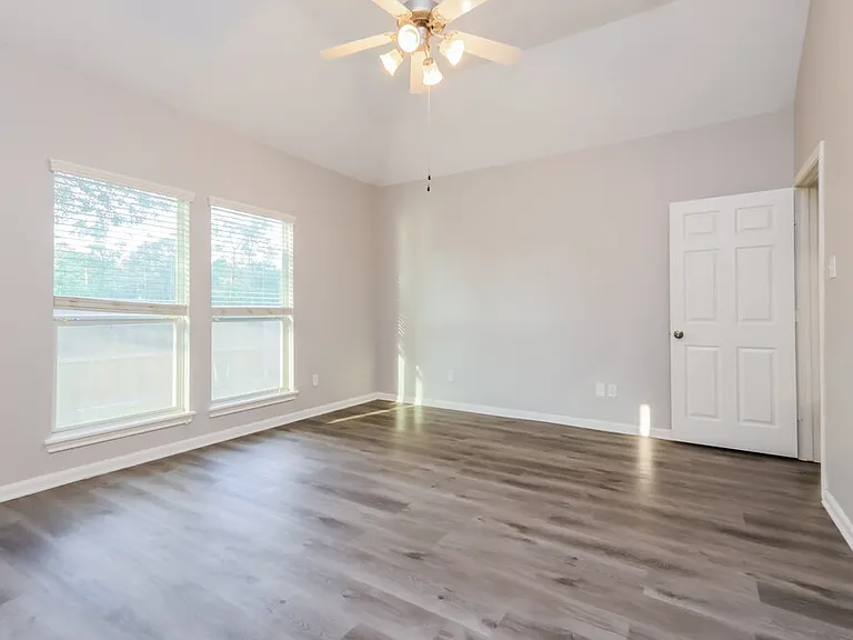 985 Oak Falls Dr — Photo 10