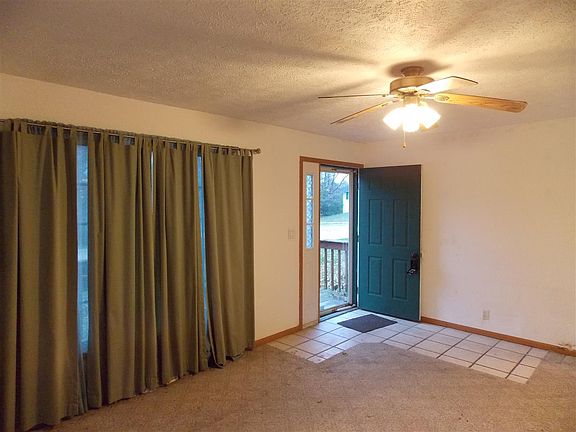 2nd image of 3133 Horton St