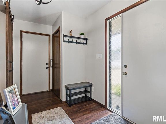 5th image of 903 6th St