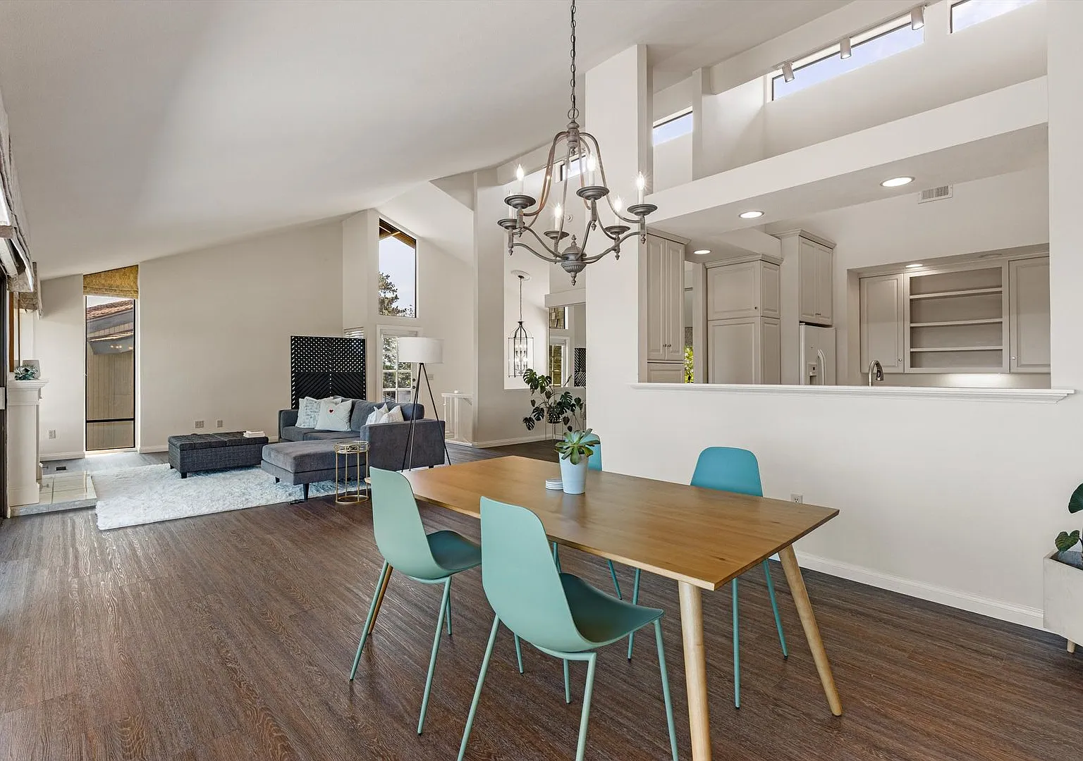 LJ Townhome with Mountain views — Photo 4