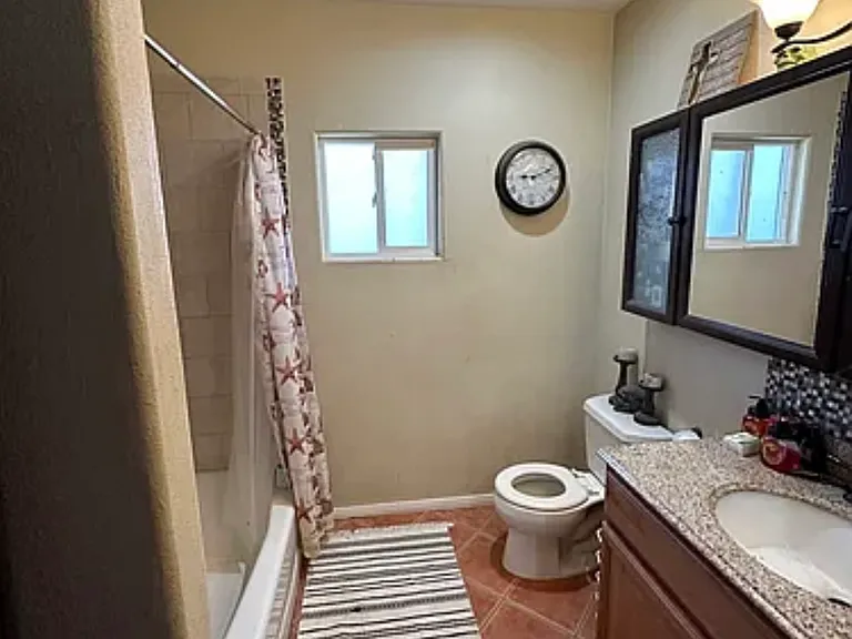 301 Hillside Dr — Photo 8
