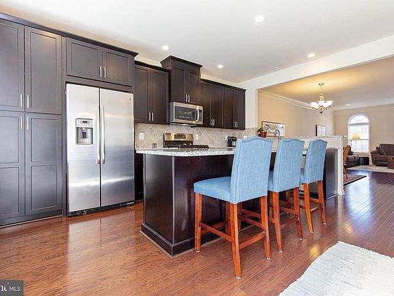 Look at that beautiful kitchen