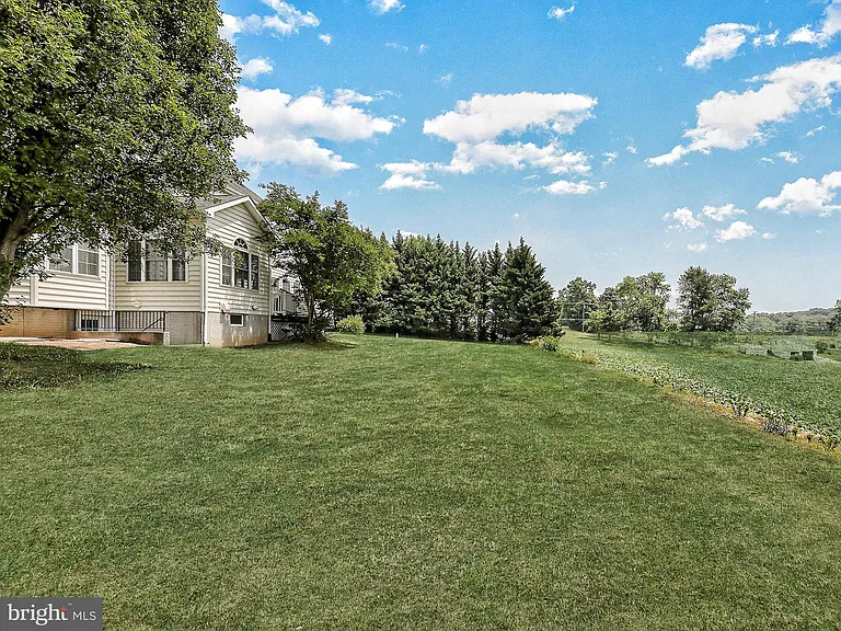 2121 Traceys Rd — Photo 7