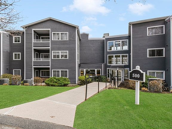 2nd image of 500 Colonial Dr Unit 210