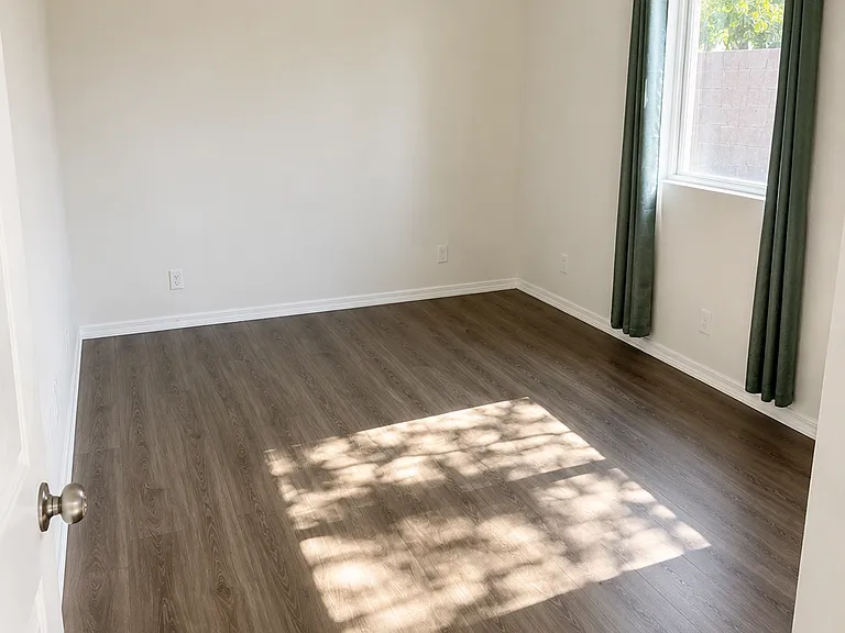 1865 Gretta Ave — Photo 7