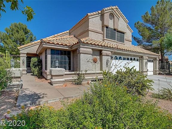 3rd image of 2642 White Pine Dr