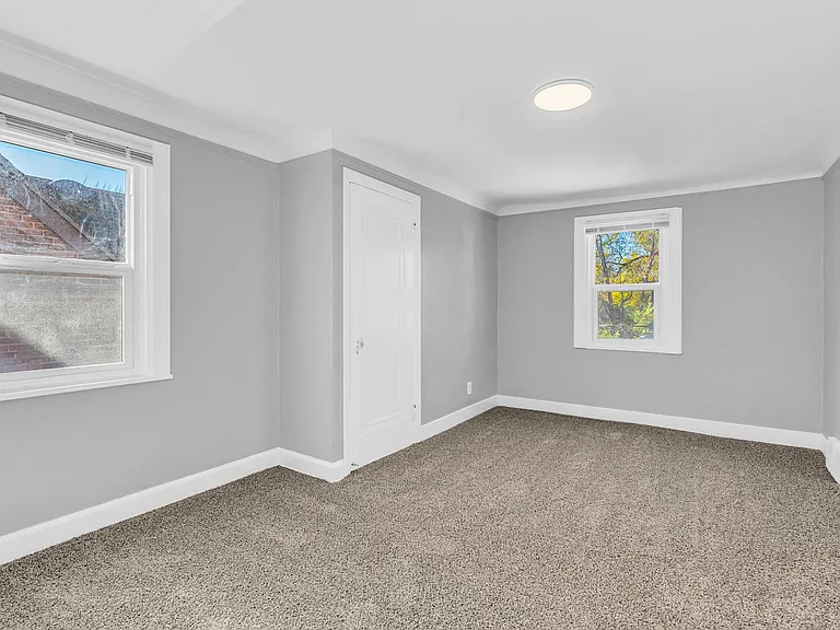 9503 Lakepointe St — Photo 17