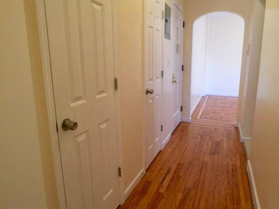 2nd image of 3106 Kingsbridge Ave APT 1B