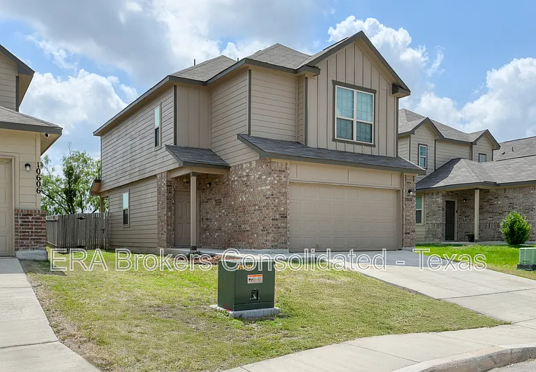10610 Green Lake Dr — Photo 1