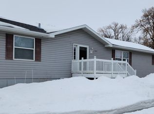 215 2nd Ave NE, Hayfield, MN 55940