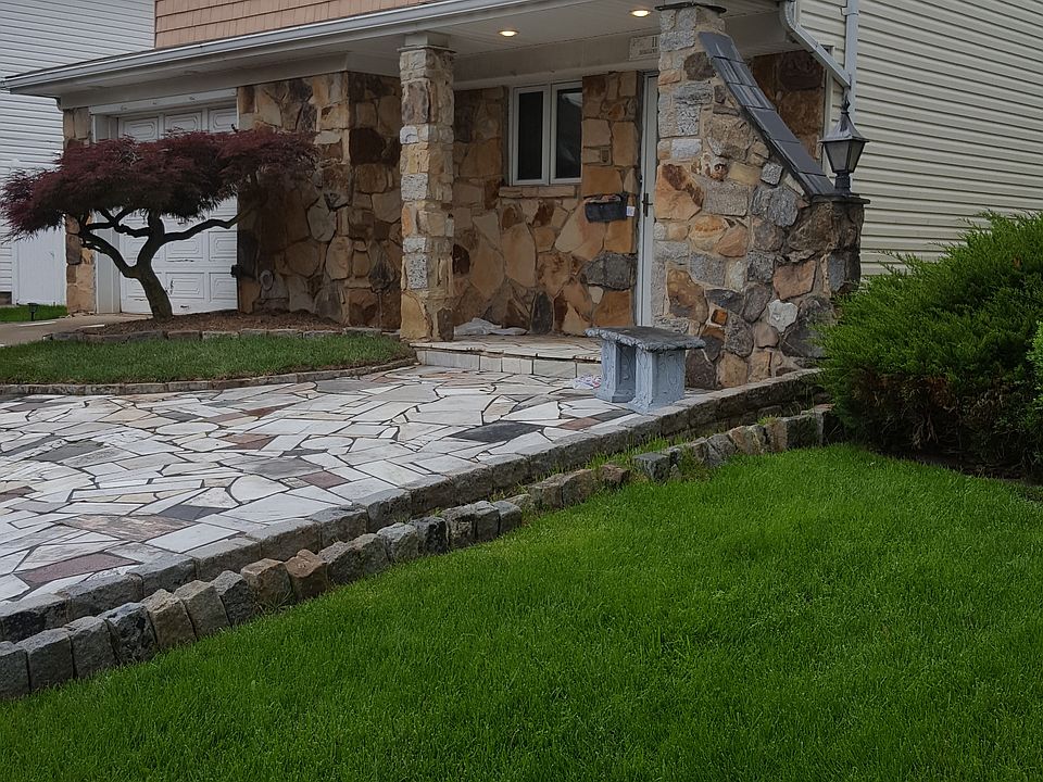 1st image of 11 Berglund Ave