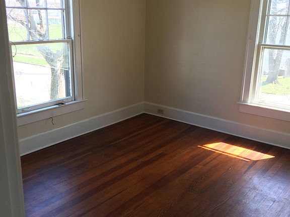4th image of 801 Mary Etta St