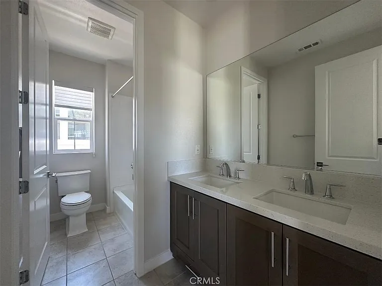 220 Edna Pkwy — Photo 14