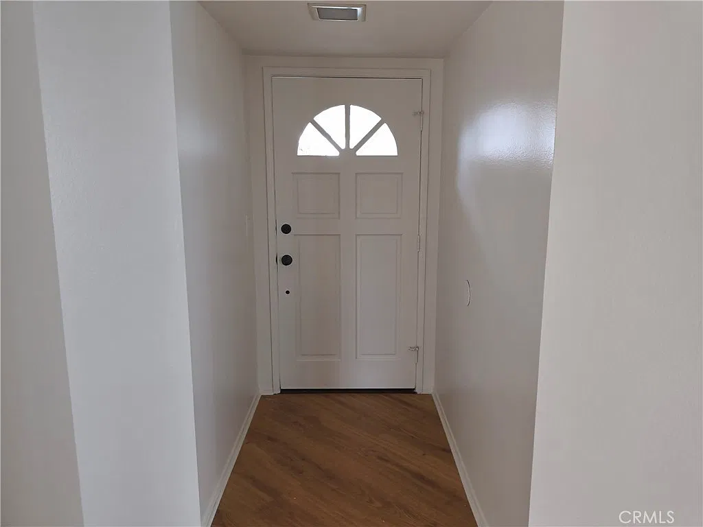 3 bed, 1234 sqft, $3,950 — Photo 4