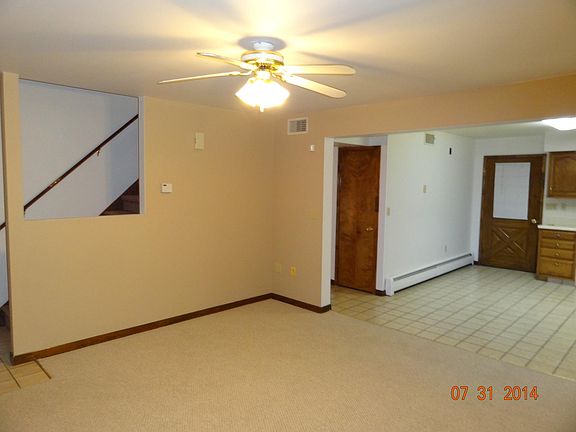 Living room to kitchen closet