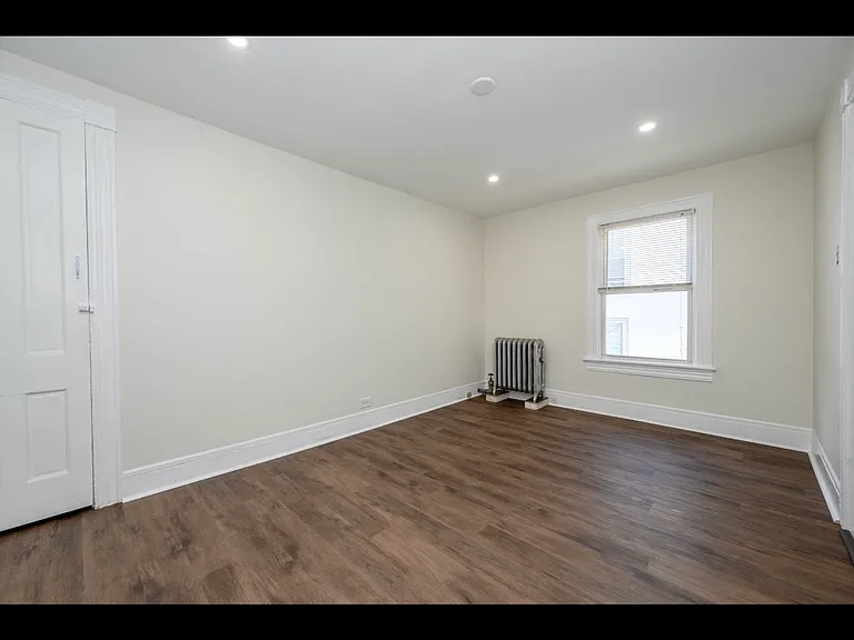 230 John St #2 — Photo 20