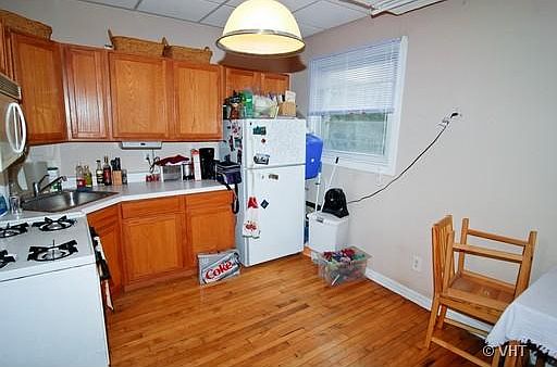 5th image of 634 W Harrison St Unit G