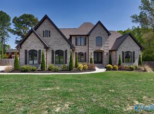 355 Pecan Crossing Dr, Albertville, AL 35950