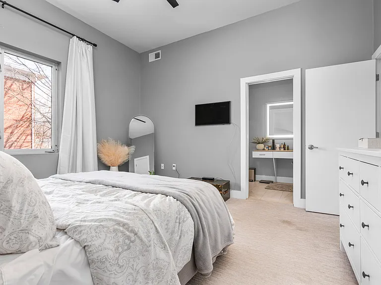 15 Waddell St NE #205 — Photo 16