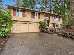 2737 SE Chasewood Ct, Pt Orchard, WA 98366