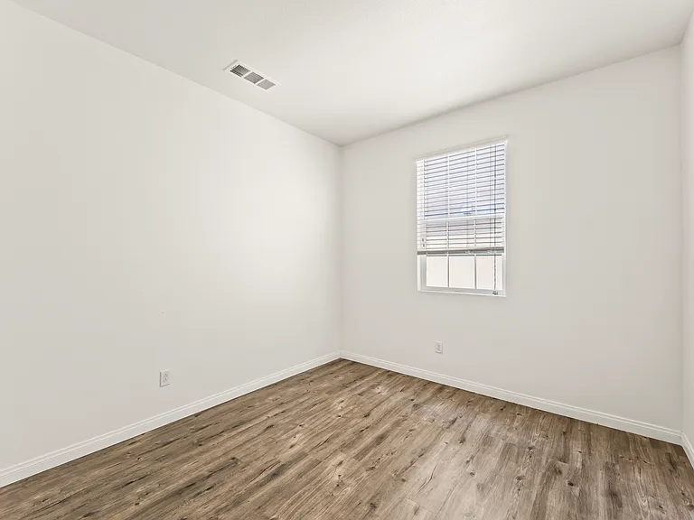 6111 Rosewood Way — Photo 7