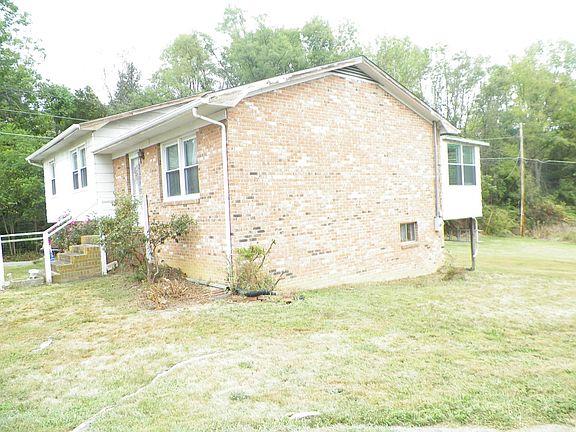 3rd image of 1290 N 13th St