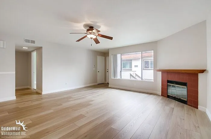 9813 Caspi Gardens Dr #4 — Photo 2