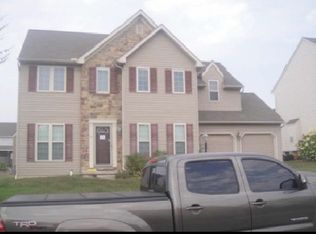 27 Eagleton Dr, York, PA 17407