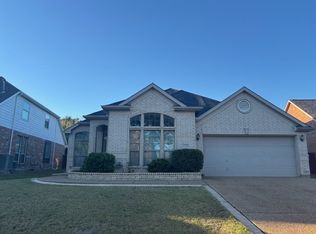 552 Palomino Way, Grand Prairie, TX 75052