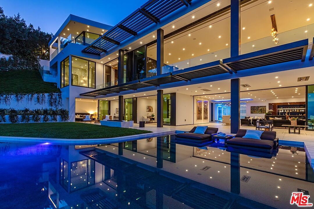 9364 Beverly Crest Dr, Beverly Hills, CA 90210 | Zillow