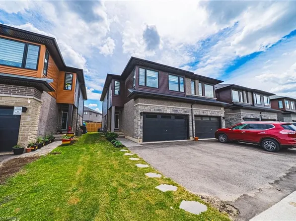 13 Bellhouse Ave, Brantford, ON N3T 0T9