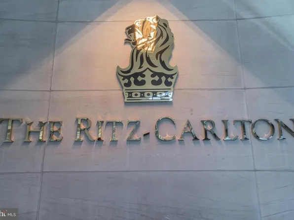 9205 Christopher St, Fairfax, VA 22031