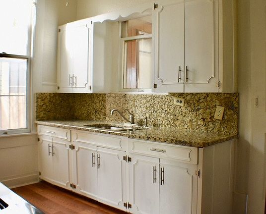 2nd image of 2617 Buena Vista St