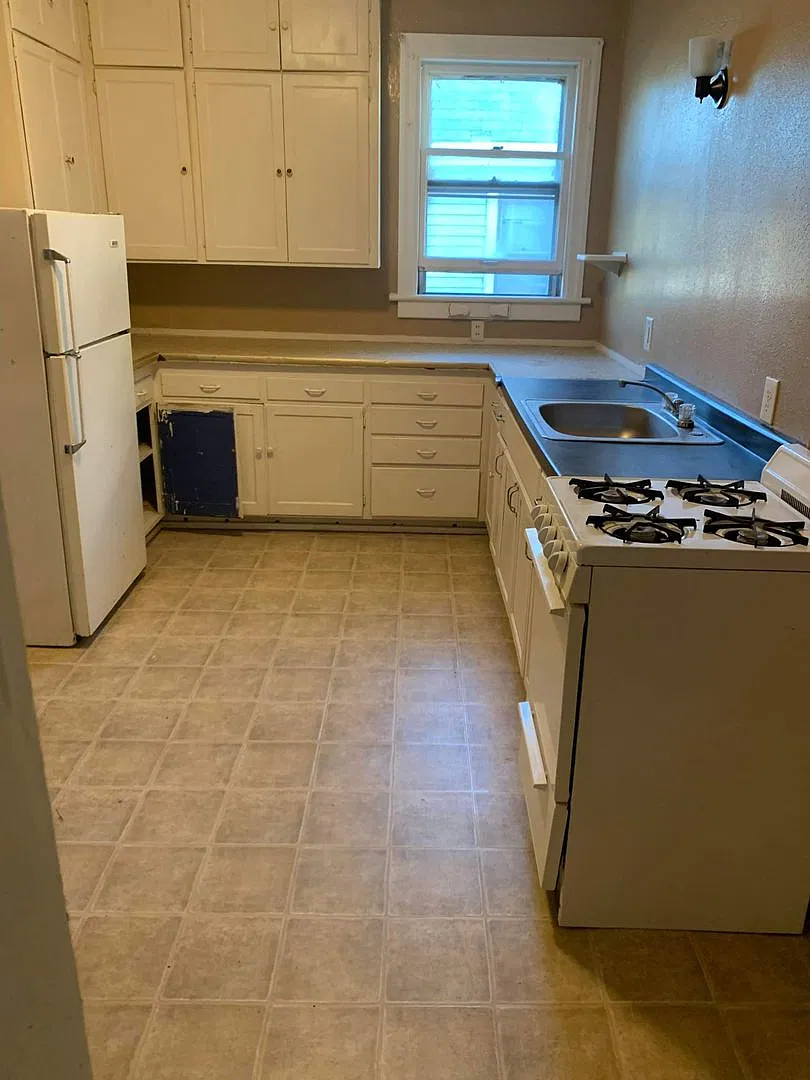 1721 W Sherman Ave — Photo 1