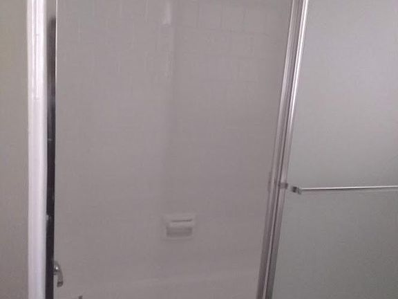 2nd image of 13759 Oxnard St #204